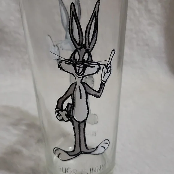 Vintage 1973 Pepsi Collector Series Bugs Bunny Glass - Picture 2 of 7